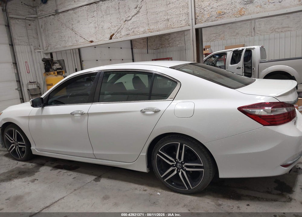 2016 HONDA ACCORD VIN: 1HGCR2F53GA241770