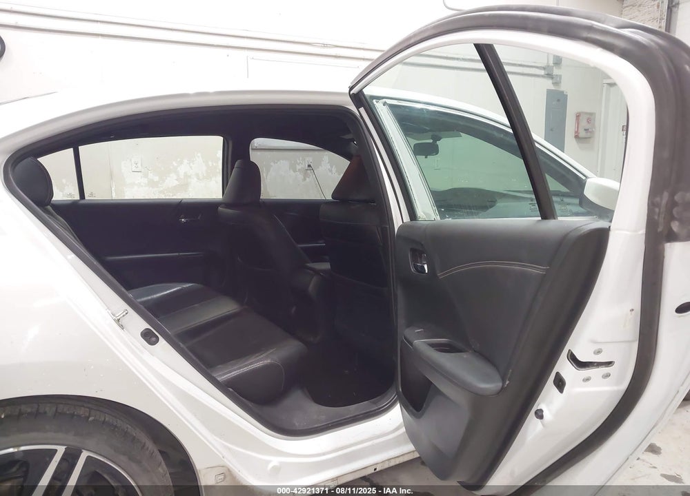 2016 HONDA ACCORD VIN: 1HGCR2F53GA241770