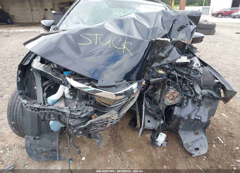 2017 HONDA ACCORD VIN: 1HGCR2F14HA098214