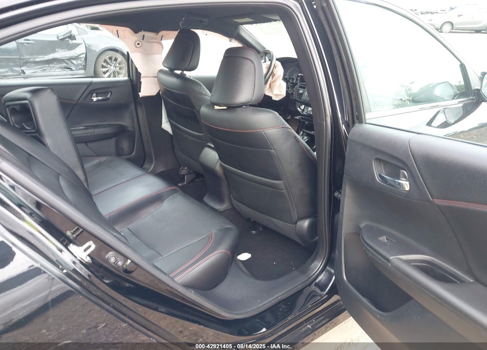 2017 HONDA ACCORD VIN: 1HGCR2F14HA098214