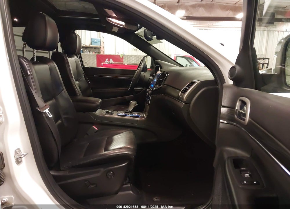 2019 JEEP GRAND CHEROKEE VIN: 1C4RJFBG3KC768297