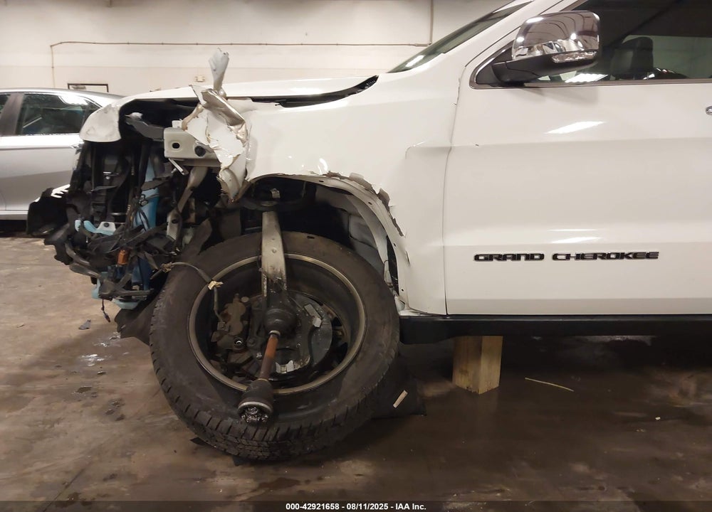 2019 JEEP GRAND CHEROKEE VIN: 1C4RJFBG3KC768297
