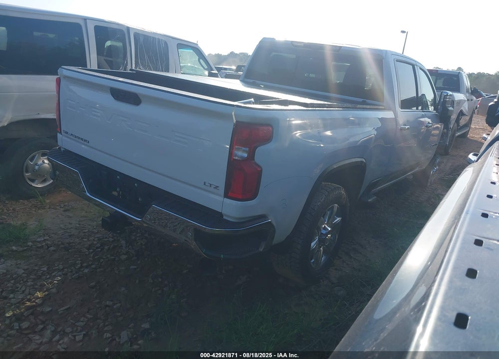 2021 CHEVROLET SILVERADO 2500HD 4WD STANDARD BED LTZ VIN: 1GC4YPEY0MF174929
