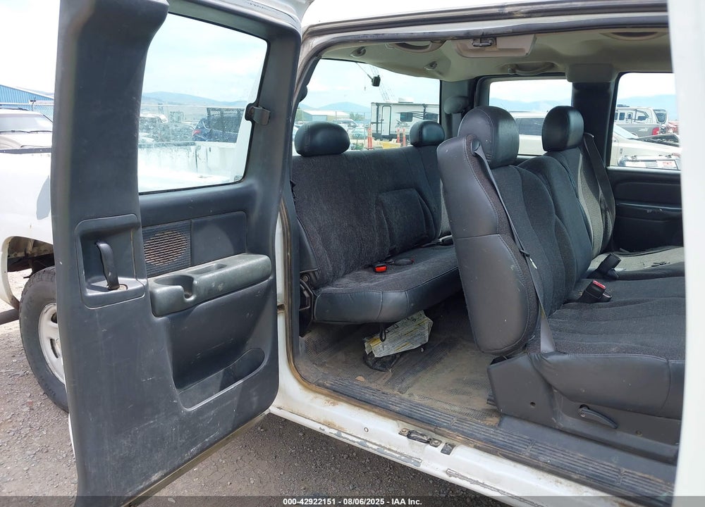 2001 CHEVROLET SILVERADO 1500 VIN: 2GCEK19T111379583