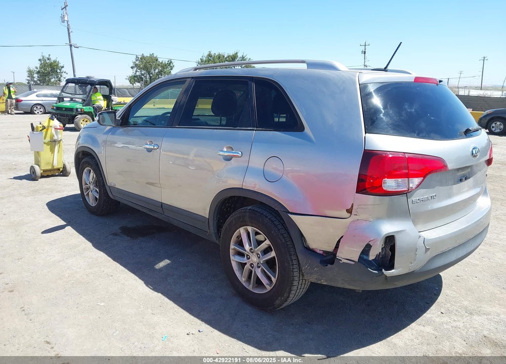 2015 KIA SORENTO VIN: 5XYKTDA69FG559835