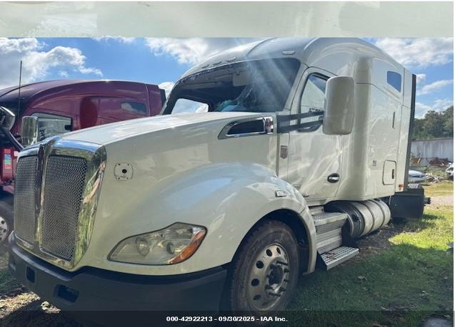 2020 KENWORTH T680 VIN: 1XKYDP9X8LJ346123