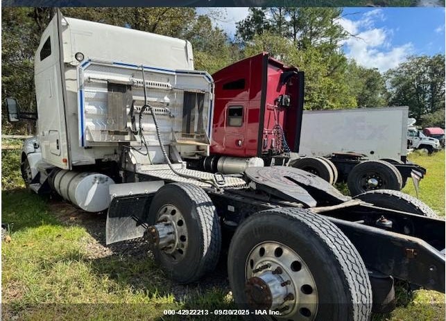 2020 KENWORTH T680 VIN: 1XKYDP9X8LJ346123