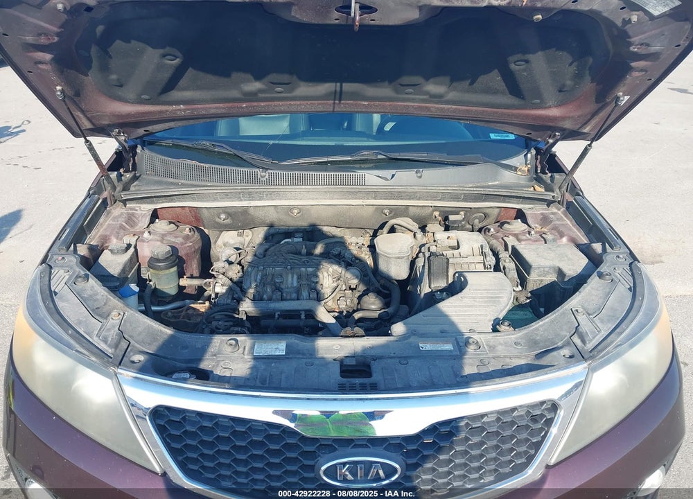 2011 KIA SORENTO EX V6 VIN: 5XYKUDA20BG169470