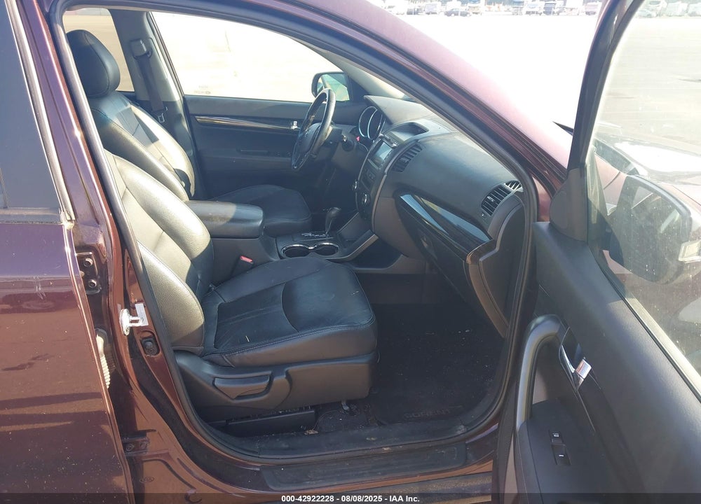 2011 KIA SORENTO EX V6 VIN: 5XYKUDA20BG169470
