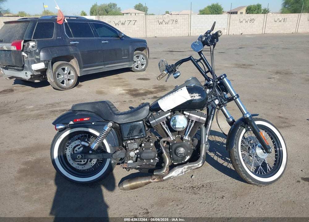 2017 HARLEY-DAVIDSON FXDB DYNA STREET BOB VIN: 1HD1GXM17HC324583