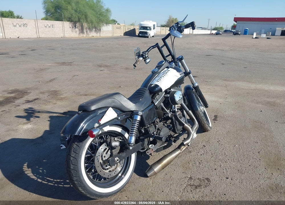 2017 HARLEY-DAVIDSON FXDB DYNA STREET BOB VIN: 1HD1GXM17HC324583
