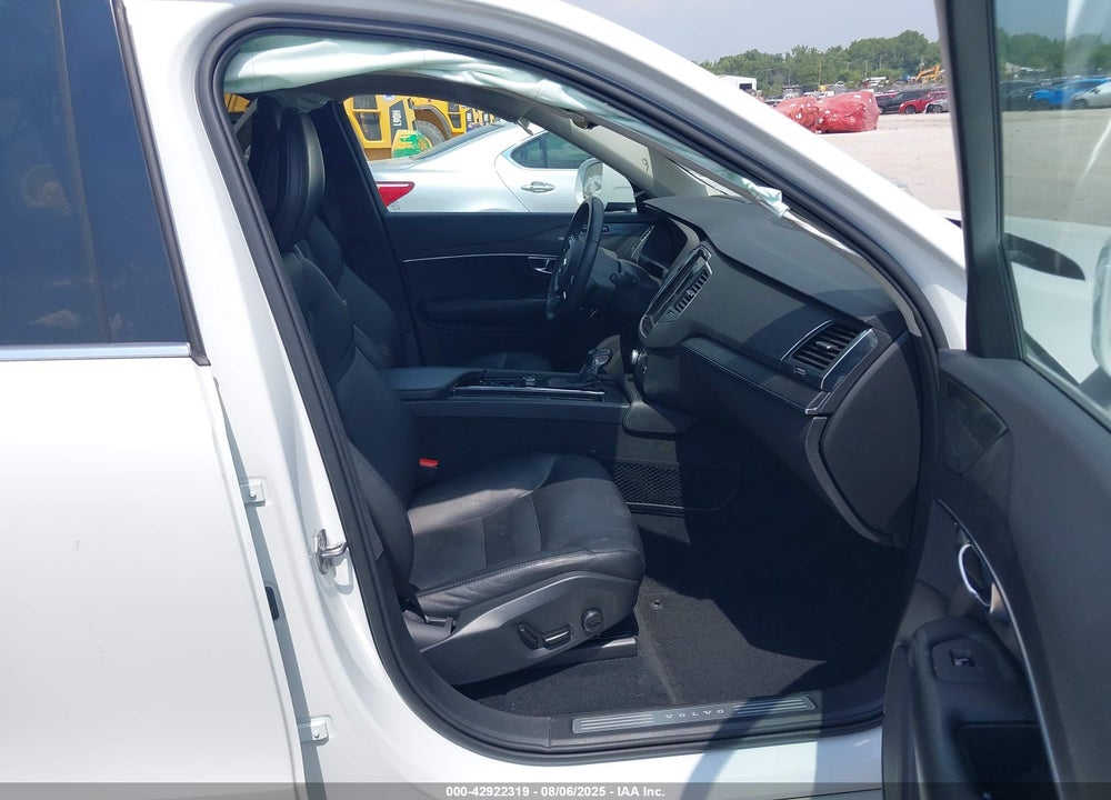 2020 VOLVO XC90 VIN: YV4102PK7L1592726