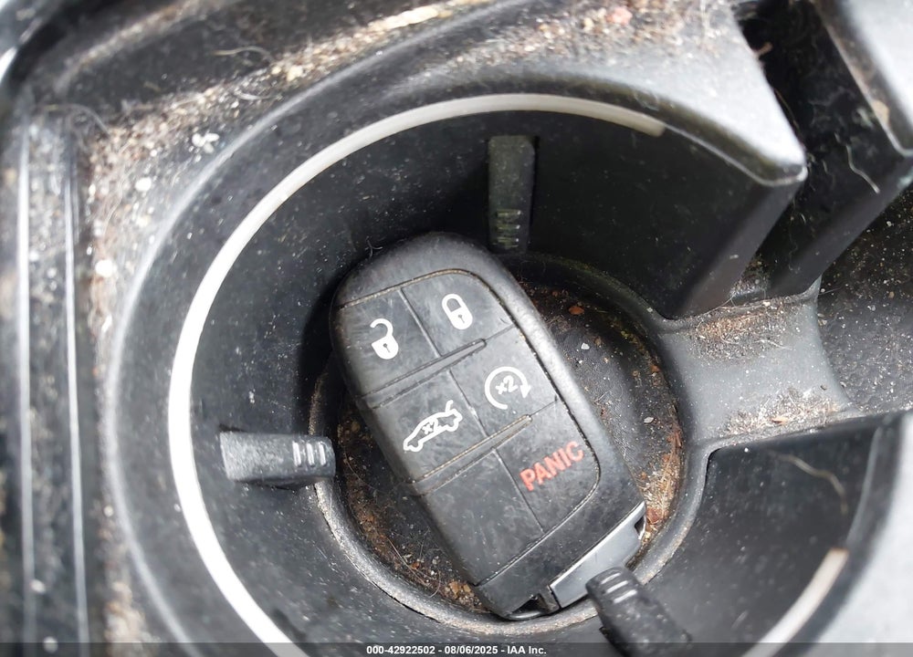 2020 DODGE CHARGER VIN: 2C3CDXHG3LH114896