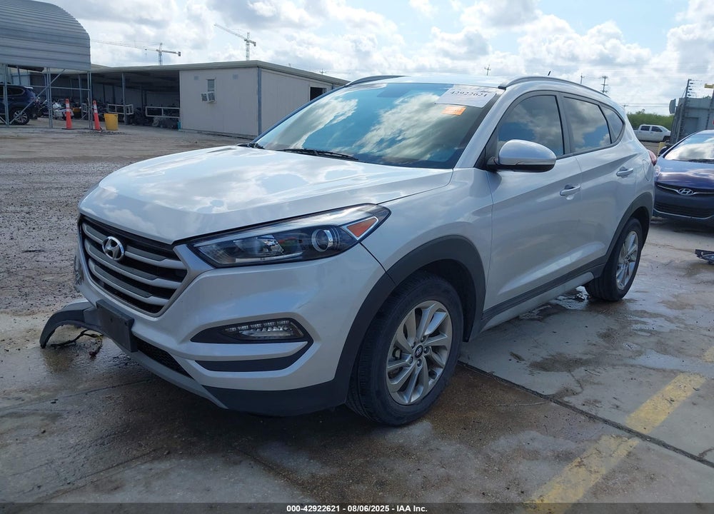 2017 HYUNDAI TUCSON VIN: KM8J33A25HU388680