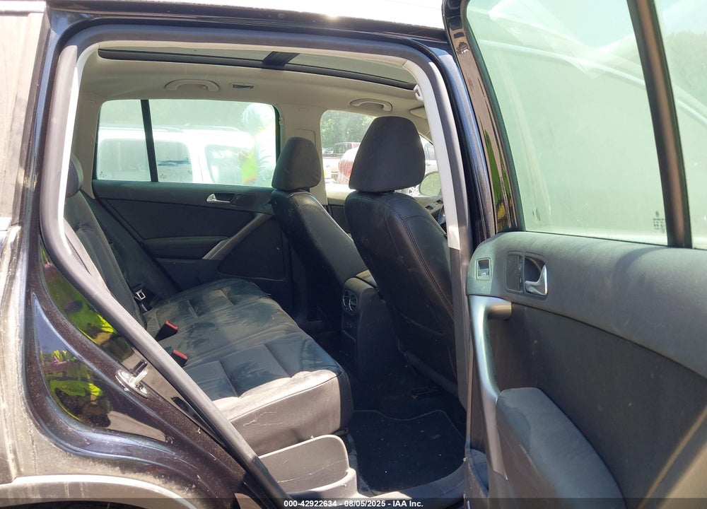 2009 VOLKSWAGEN TIGUAN VIN: WVGAV75N29W502193