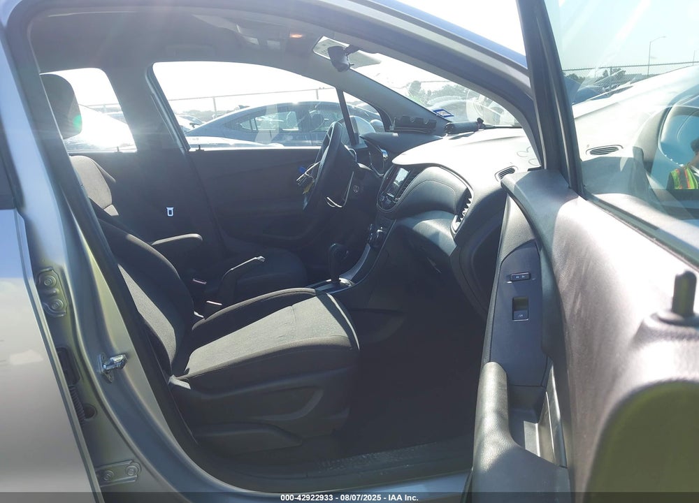 2018 CHEVROLET TRAX VIN: KL7CJNSB8JB593731