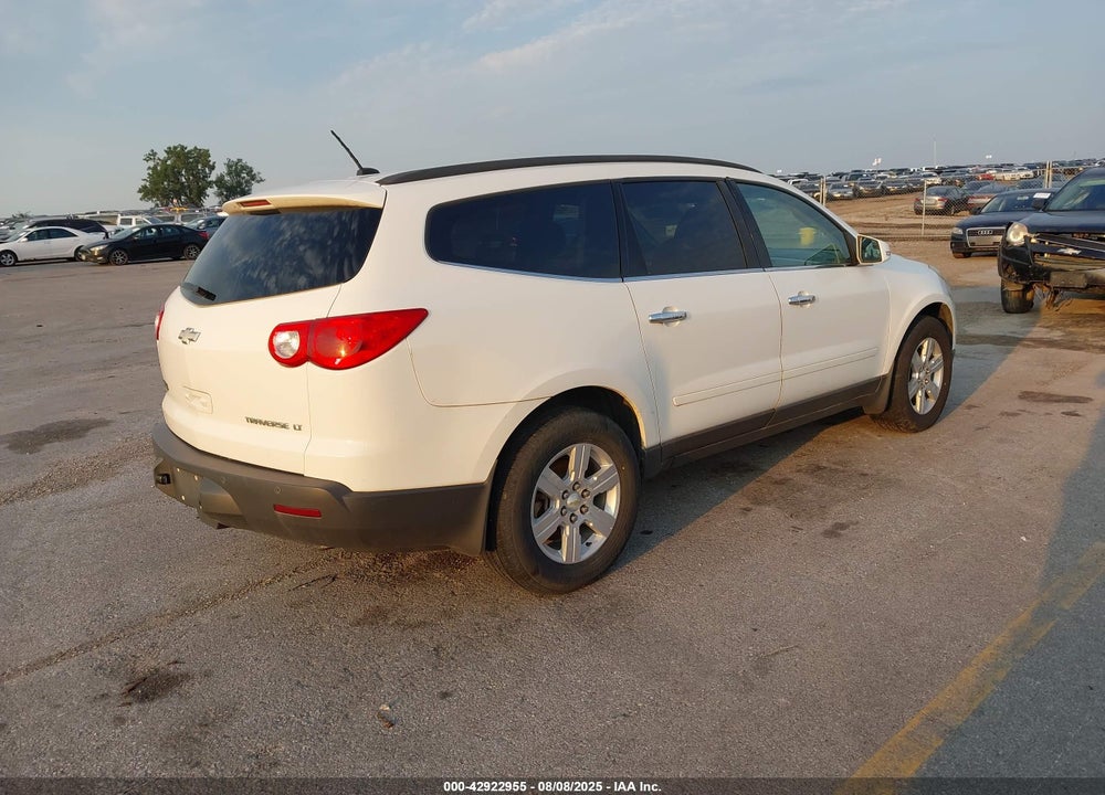 2011 CHEVROLET TRAVERSE VIN: 1GNKVJED4BJ217633