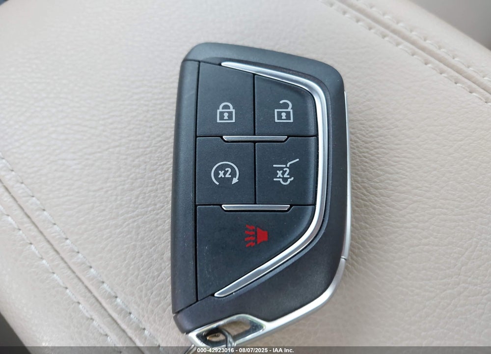 2024 CADILLAC XT4 VIN: 1GYFZBR42RF221640