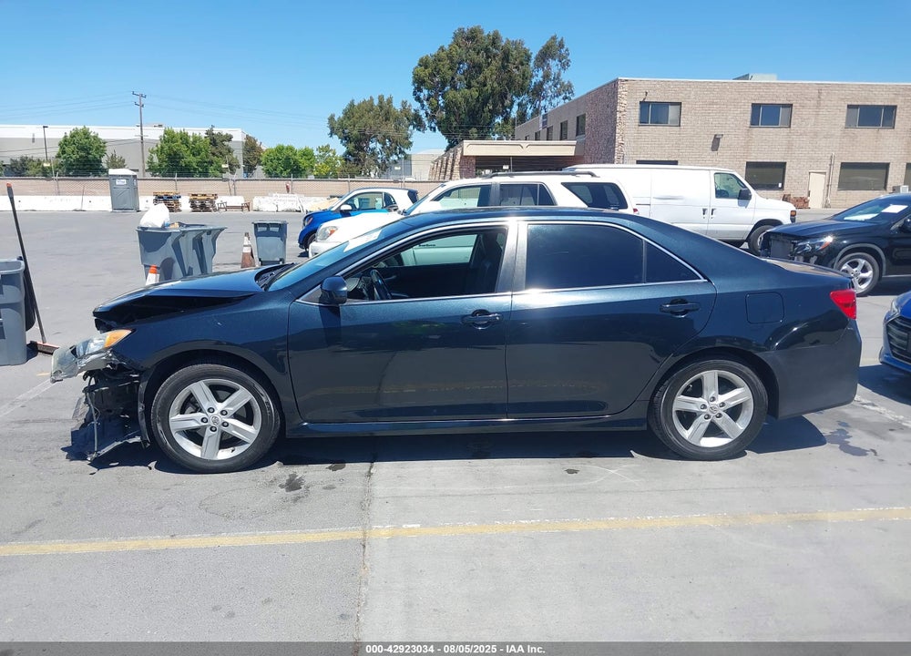 2013 TOYOTA CAMRY SE VIN: 4T1BF1FK3DU639828