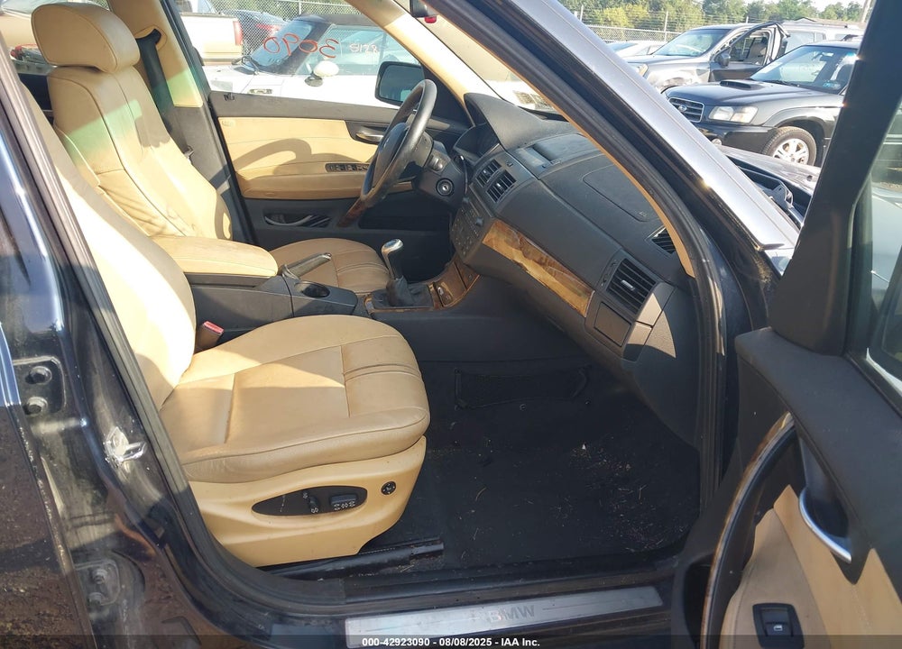 2007 BMW X3 VIN: WBXPC93437WE78192