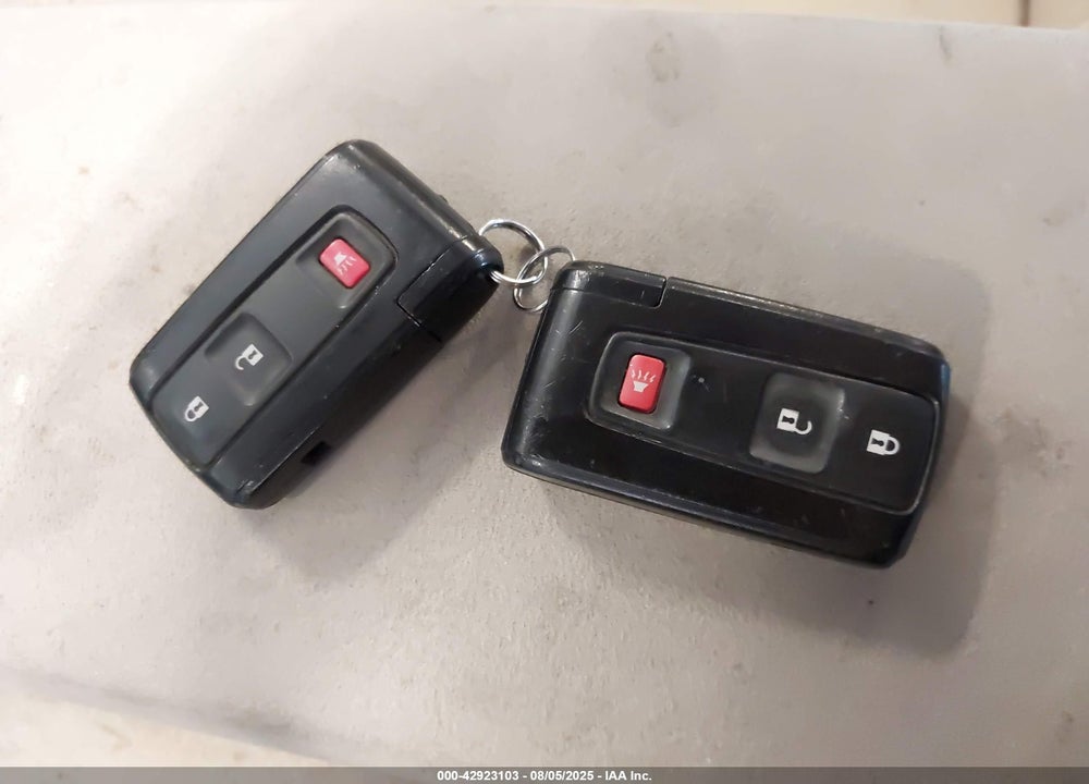 2008 TOYOTA PRIUS VIN: JTDKB20UX87714206