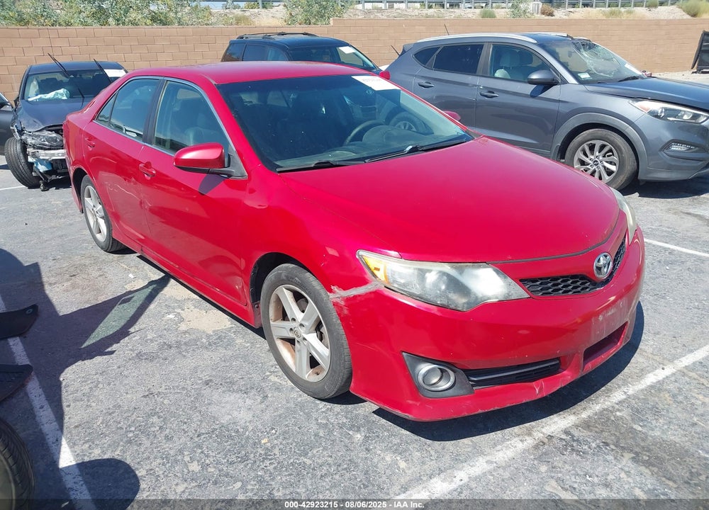 2014 TOYOTA CAMRY SE VIN: 4T1BF1FK0EU847585