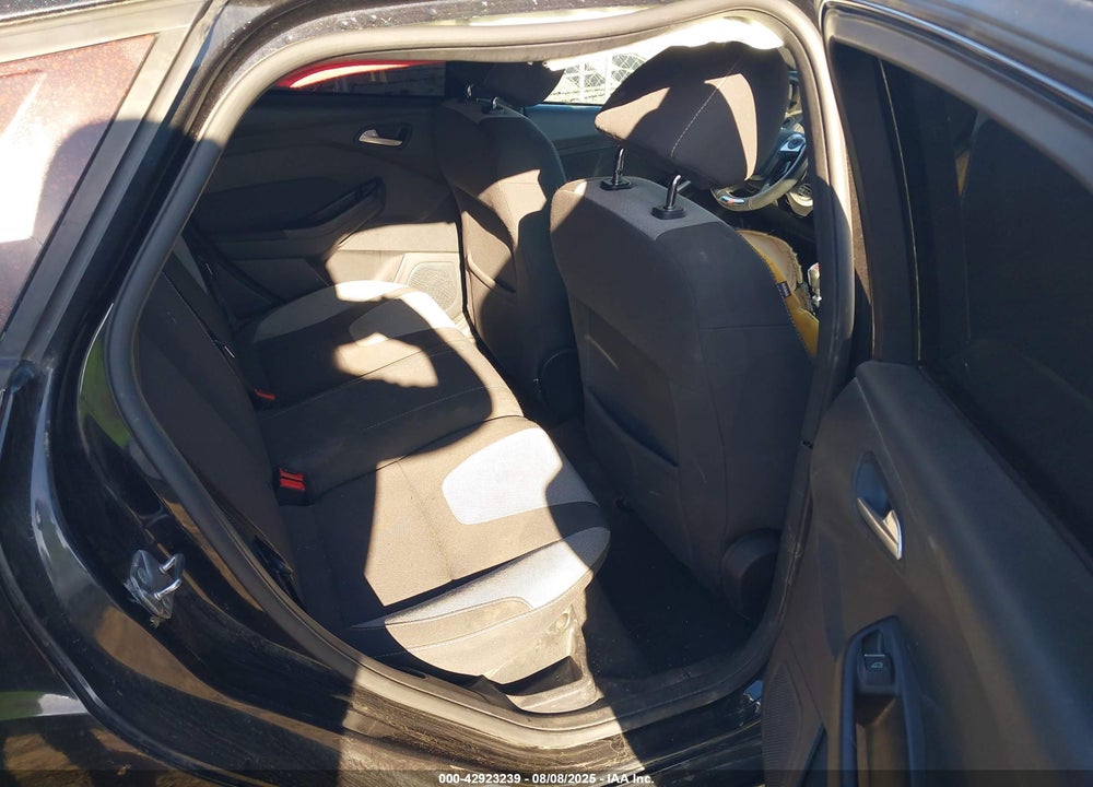 2013 FORD FOCUS VIN: 1FADP3L94DL244947