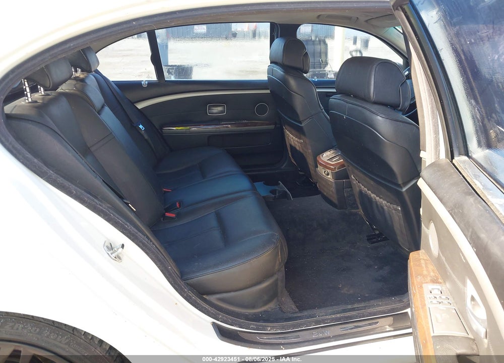 2007 BMW 750LI VIN: WBAHN835X7DT70754