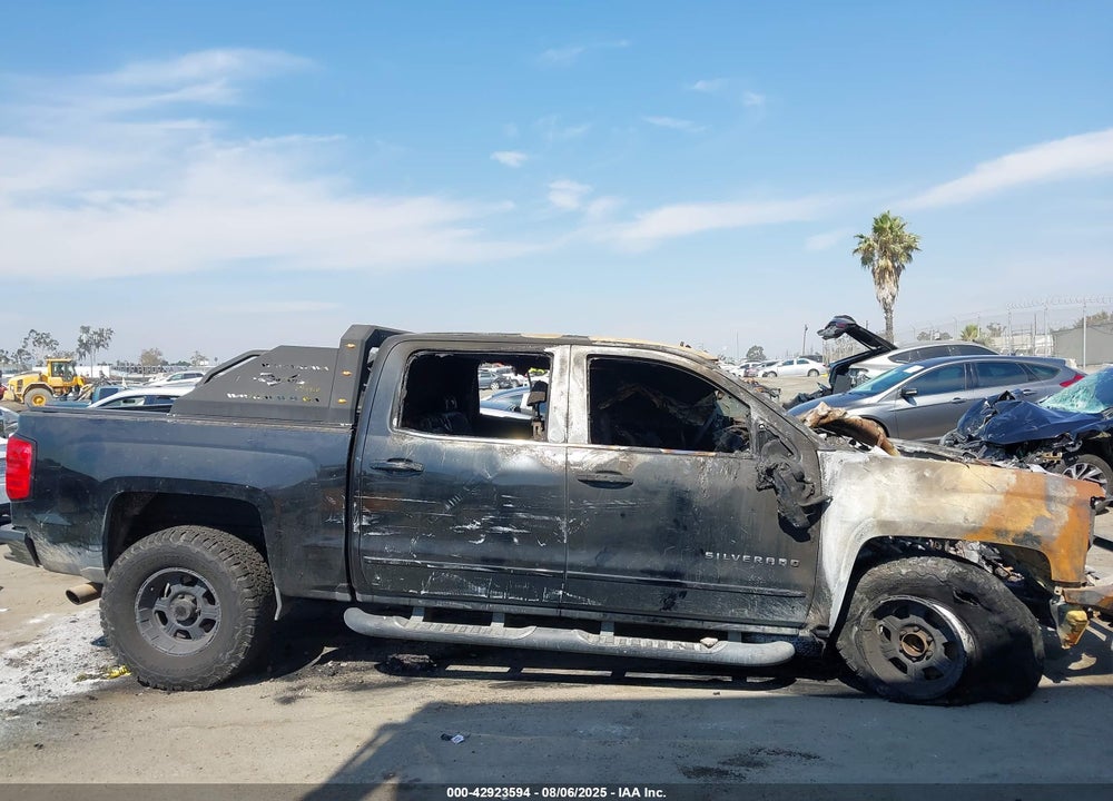 2018 CHEVROLET SILVERADO 1500 VIN: 3GCPCREC2JG643895