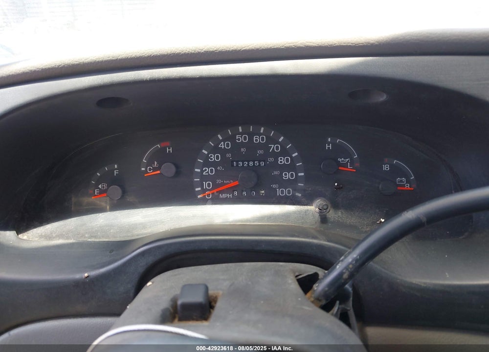 1998 FORD SUPER CLUB WAGON XL/XLT VIN: 1FBSS31L4WHC07180