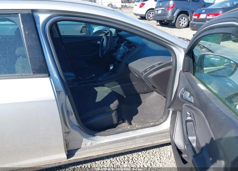 2015 FORD FOCUS VIN: 1FADP3K2XFL295361