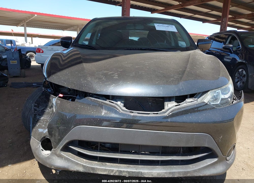 2017 NISSAN ROGUE SPORT VIN: JN1BJ1CPXHW000636