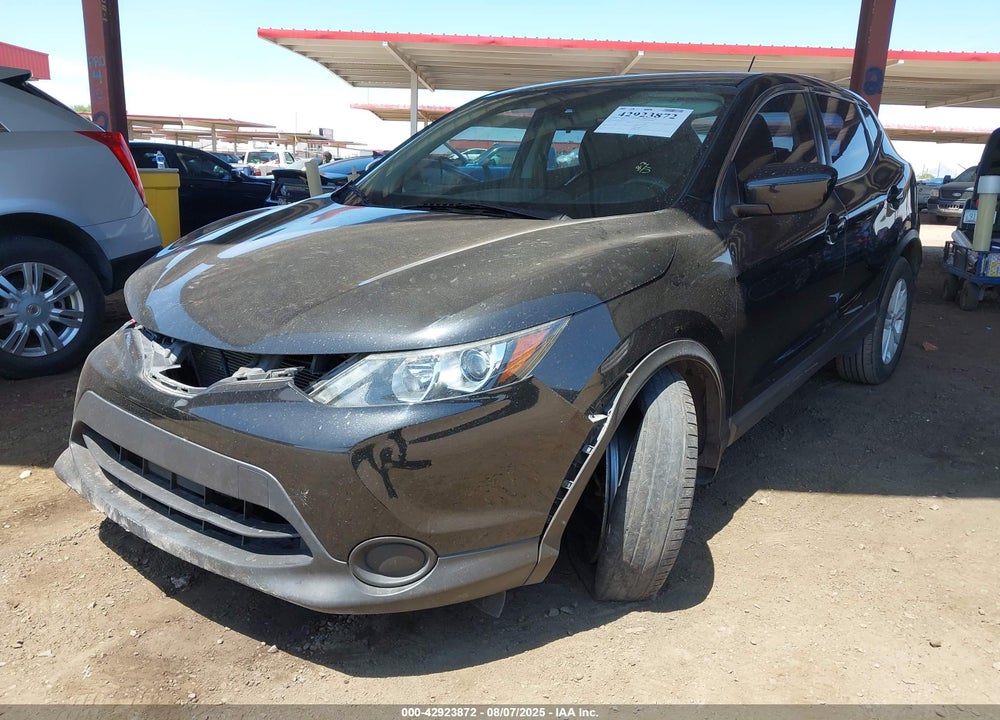 2017 NISSAN ROGUE SPORT VIN: JN1BJ1CPXHW000636