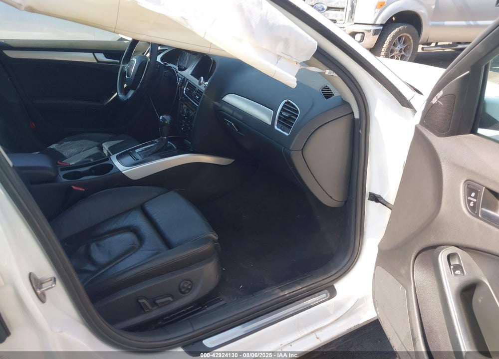2011 AUDI A4 VIN: WAUAFAFL6BN043139