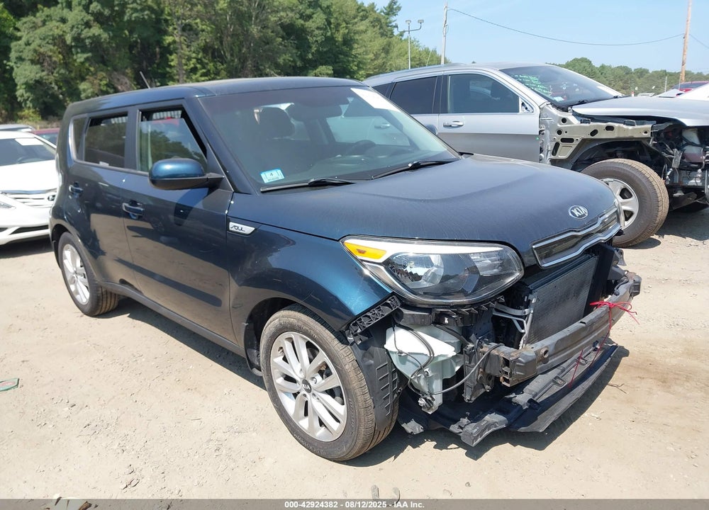 2017 KIA SOUL + VIN: KNDJP3A5XH7472558