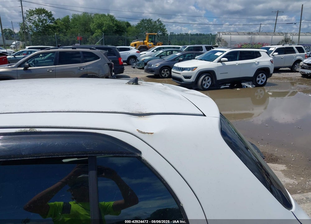 2009 TOYOTA YARIS VIN: JTDKT903X95244575
