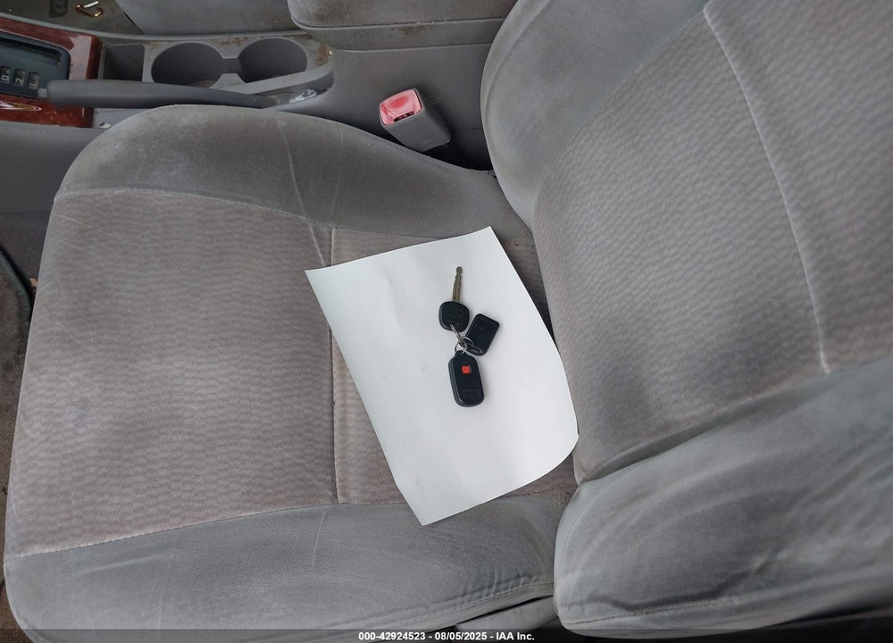 2006 TOYOTA COROLLA VIN: JTDBR32E060080059
