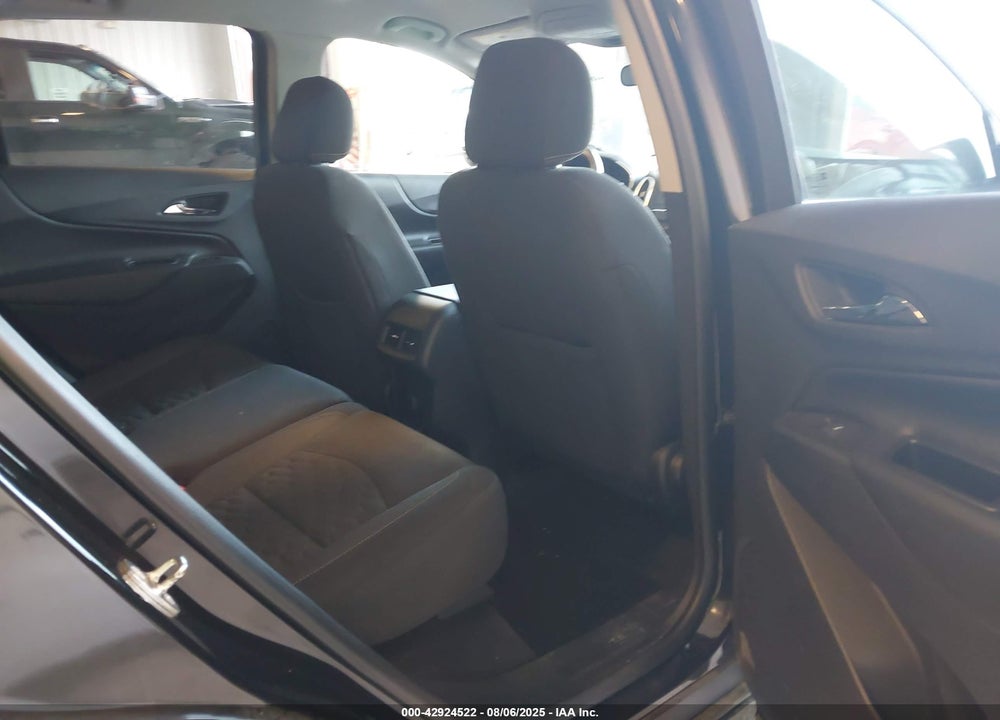 2018 CHEVROLET EQUINOX LT VIN: 2GNAXSEV1J6334179