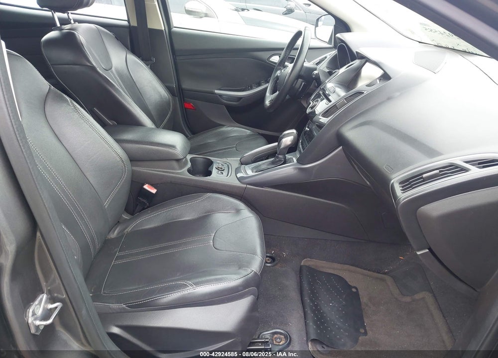 2012 FORD FOCUS TITANIUM VIN: 1FAHP3N21CL433734