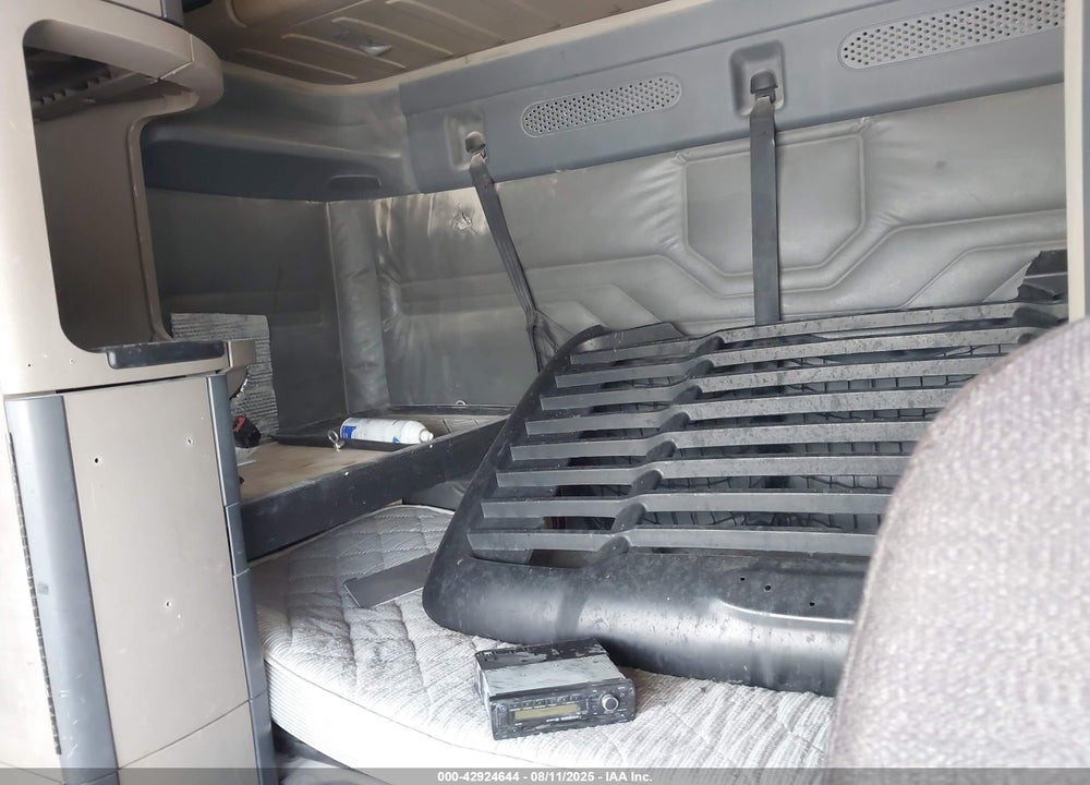 2016 FREIGHTLINER CASCADIA 113 VIN: 3AKJGHDV6GSGV2621