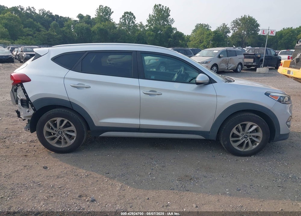 2017 HYUNDAI TUCSON VIN: KM8J3CA43HU529103