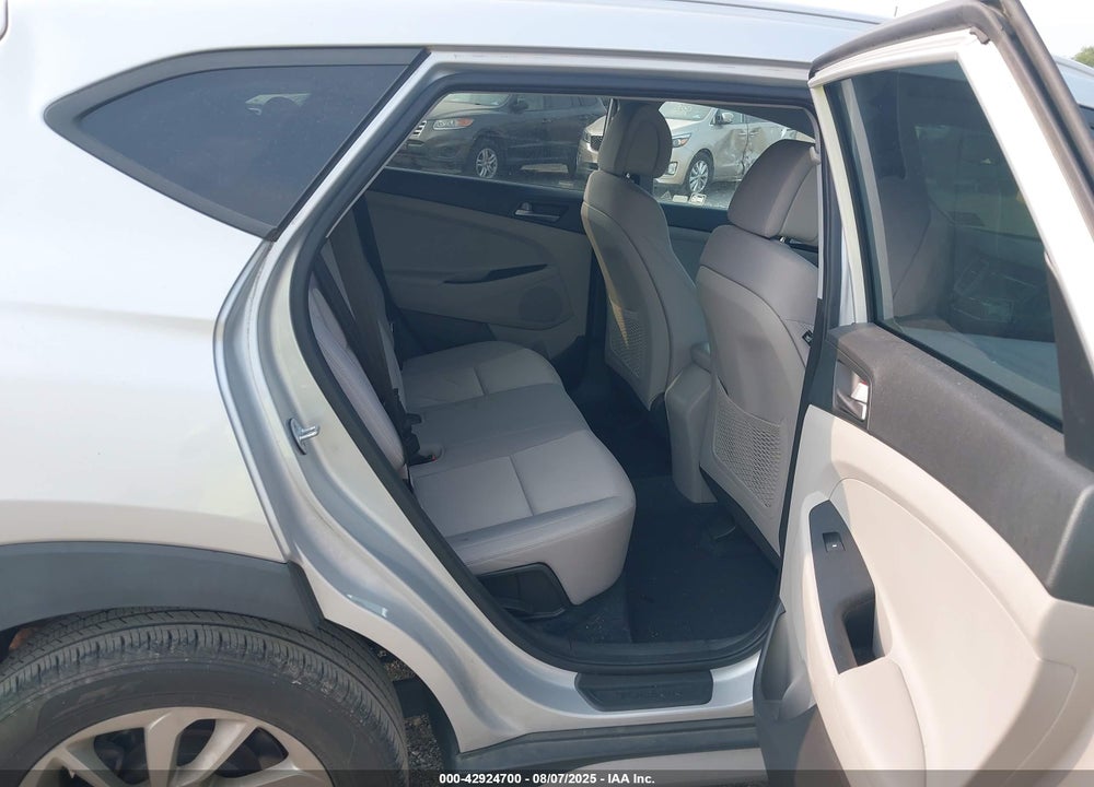 2017 HYUNDAI TUCSON VIN: KM8J3CA43HU529103