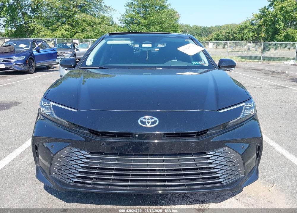 2025 TOYOTA CAMRY XLE VIN: 4T1DBADK7SU000520