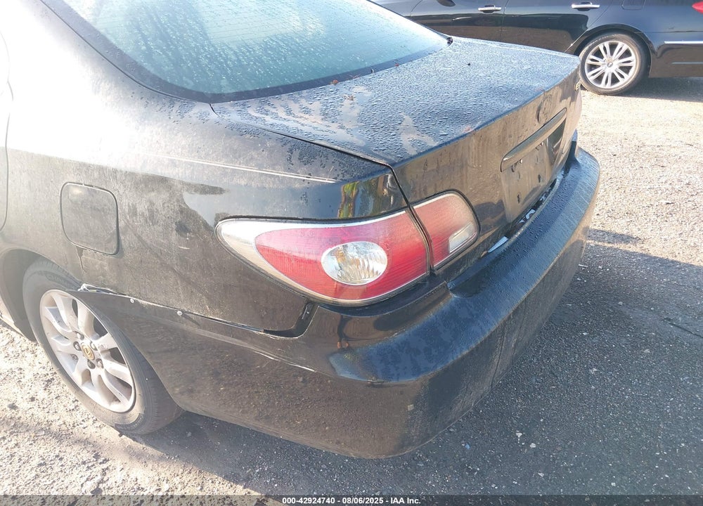 2004 LEXUS ES 330 VIN: JTHBA30G445041131