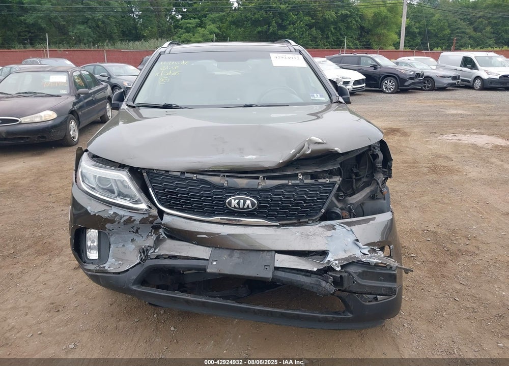2014 KIA SORENTO VIN: 5XYKUDA72EG431005