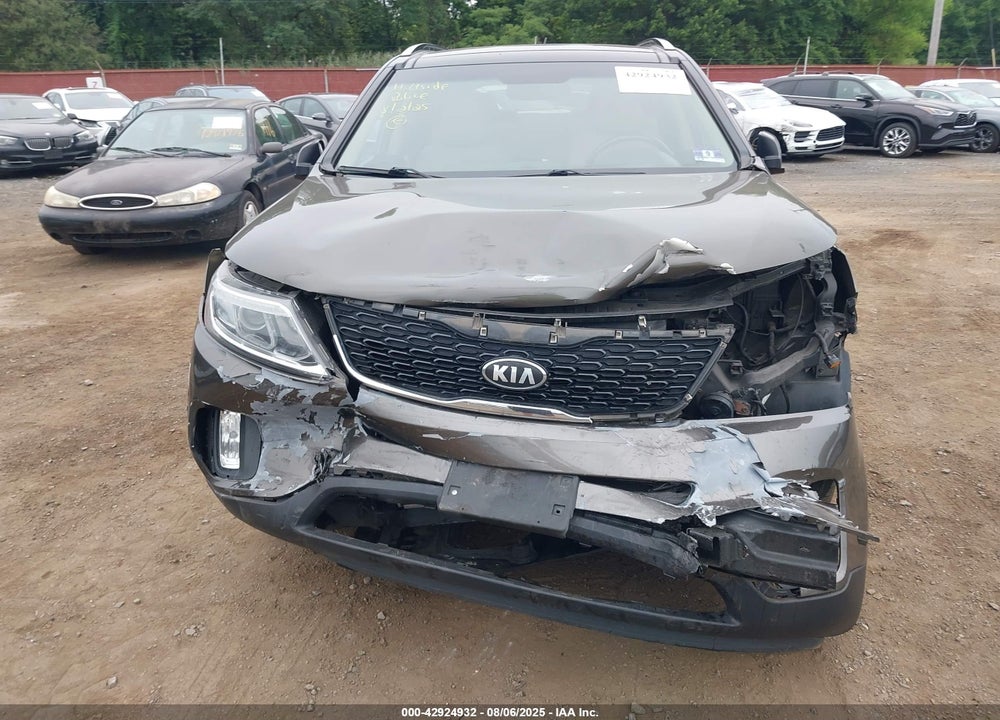 2014 KIA SORENTO VIN: 5XYKUDA72EG431005