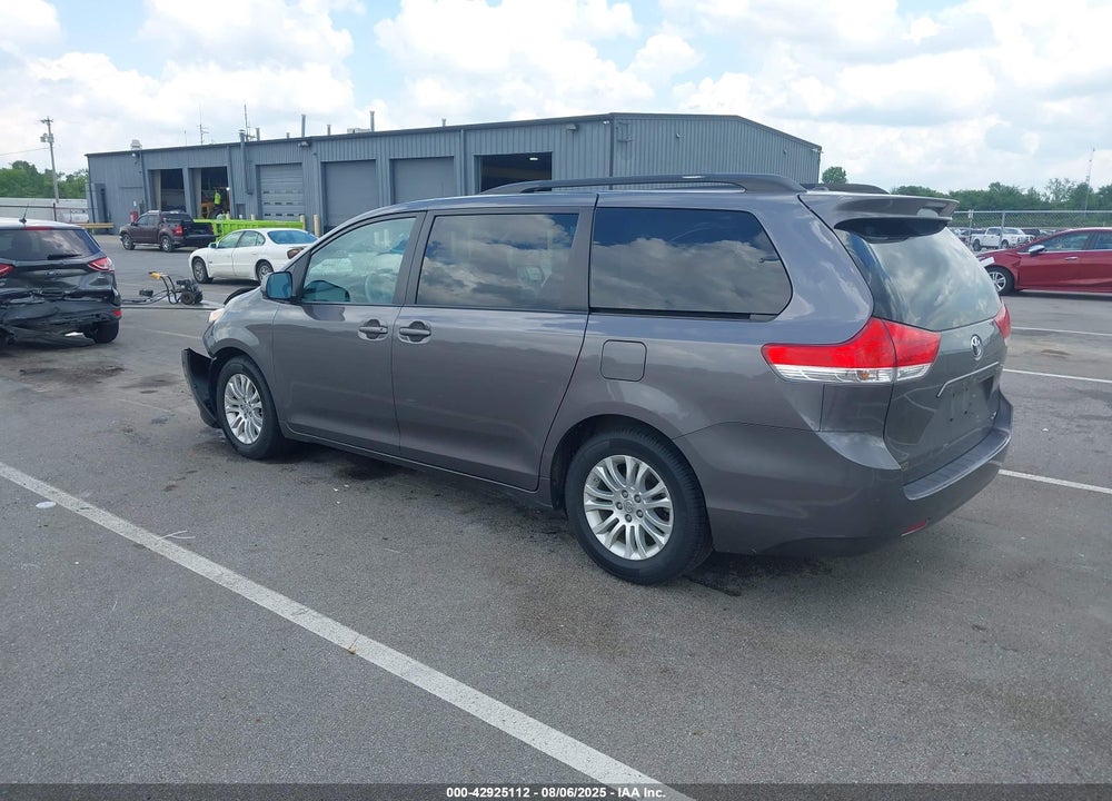 2011 TOYOTA SIENNA XLE V6 VIN: 5TDYK3DC9BS084659