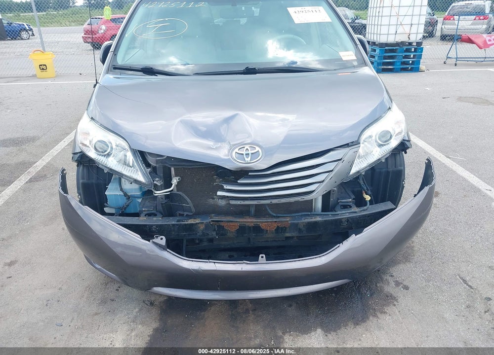 2011 TOYOTA SIENNA XLE V6 VIN: 5TDYK3DC9BS084659
