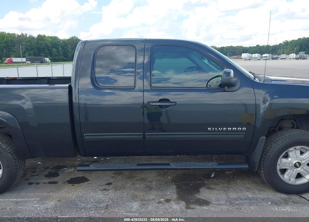 2010 CHEVROLET SILVERADO 1500 VIN: 1GCSKSE30AZ105121