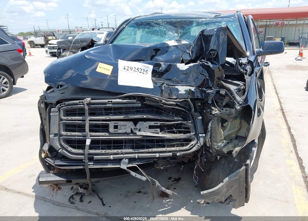 2018 GMC YUKON SLT VIN: 1GKS1BKC2JR390478